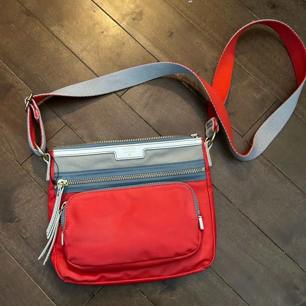 Fossil purse